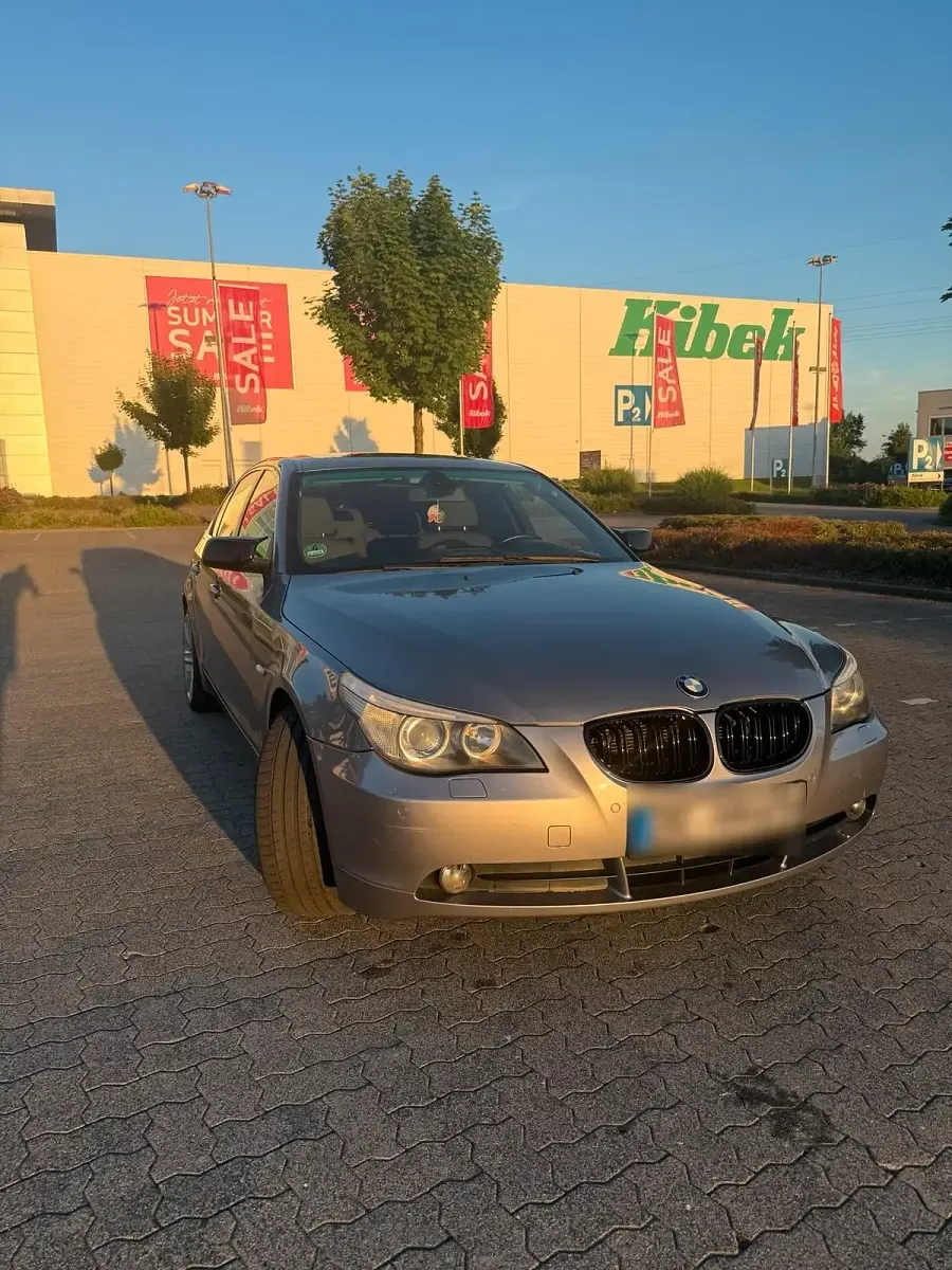 Gebraucht BMW 520 177 PS (130 kW) 2004 Silber Limousine