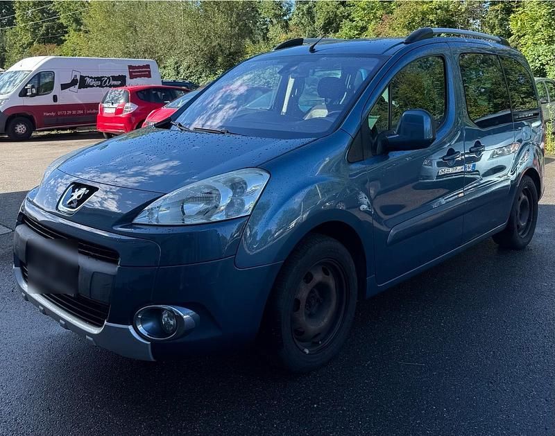 Blau Gebraucht 2010 Peugeot Partner Tepee Van / Kleinbus | 3.525 € (Guter Preis) - Bild 1/4