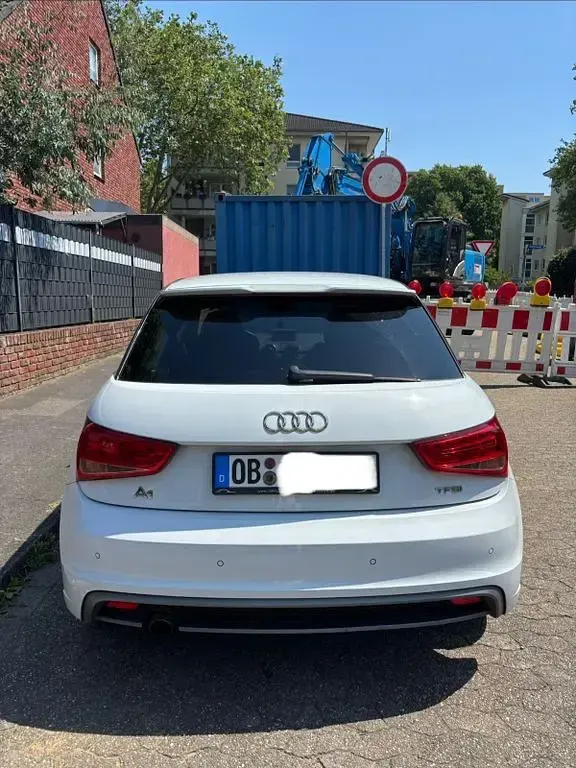 Gebraucht Audi A1 S-Line 86 PS (63 kW) 2013 Weiß Kleinwagen
