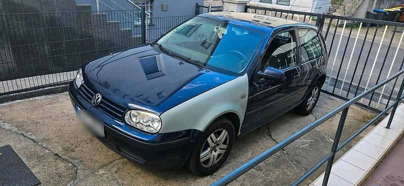 Blau Gebraucht 2003 VW Golf IV Limousine | 1.200 € (Fairer Preis) - Bild 1/4