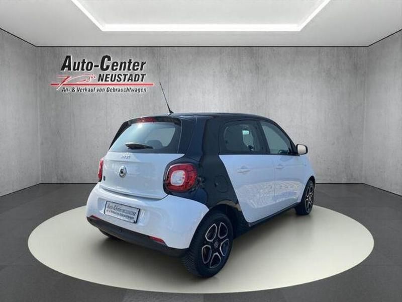 Gebraucht Smart ForFour Electric Drive 102 kW (140 PS) 2019 Weiß Limousine
