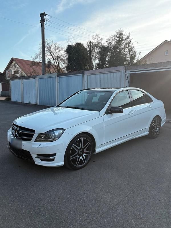 Gebraucht Mercedes C250 AMG line 204 PS (150 kW) 2014 Weiß Limousine