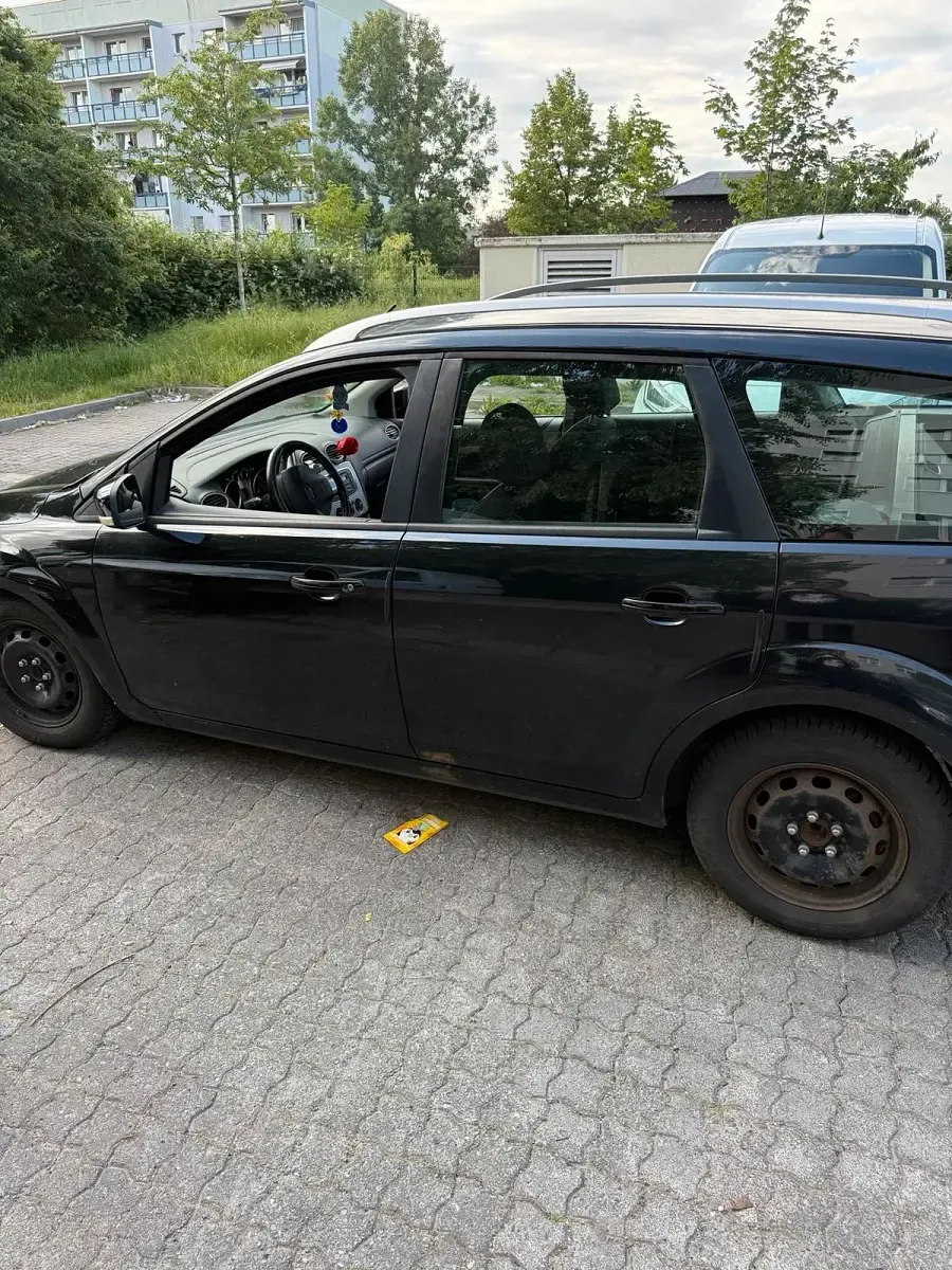 Gebraucht Ford Focus 110 PS (80 kW) 2009 Schwarz Kombi