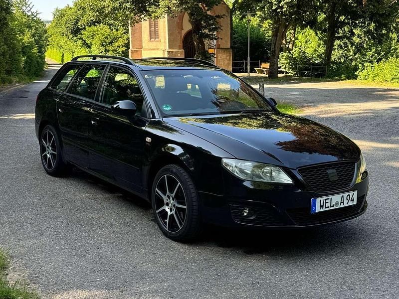 Schwarz Gebraucht 2012 Seat Exeo Style Kombi | 3.990 € (Fairer Preis) - Bild 1/4