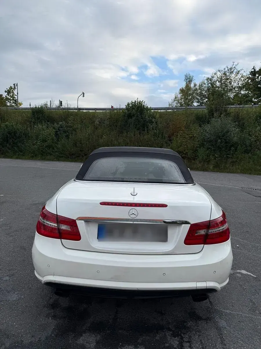 Gebraucht Mercedes E350 Avantgarde 265 PS (194 kW) 2012 Cabrio