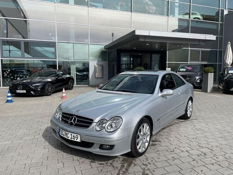 Gebraucht Mercedes CLK200 184 PS (135 kW) 2009 Silber Coupé