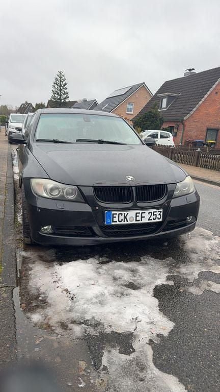 Gebraucht BMW 320 150 PS (110 kW) 2007 Schwarz Limousine