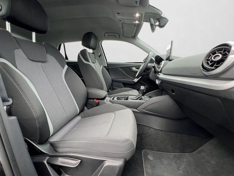 Gebraucht Audi Q2 Ambiente 150 PS (110 kW) 2025 Brillantschwarz SUV