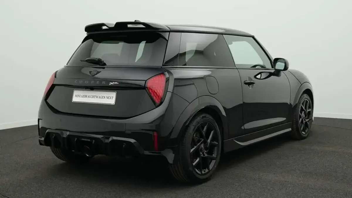 Gebraucht Mini John Cooper Works 231 PS (169 kW) 2025 Schwarz Kleinwagen