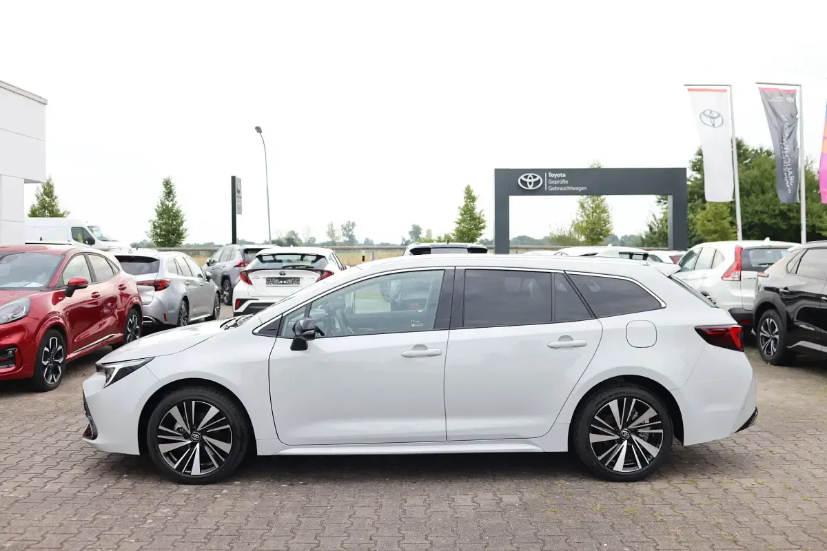 Gebraucht Toyota Corolla 140 PS (102 kW) 2026 Kombi