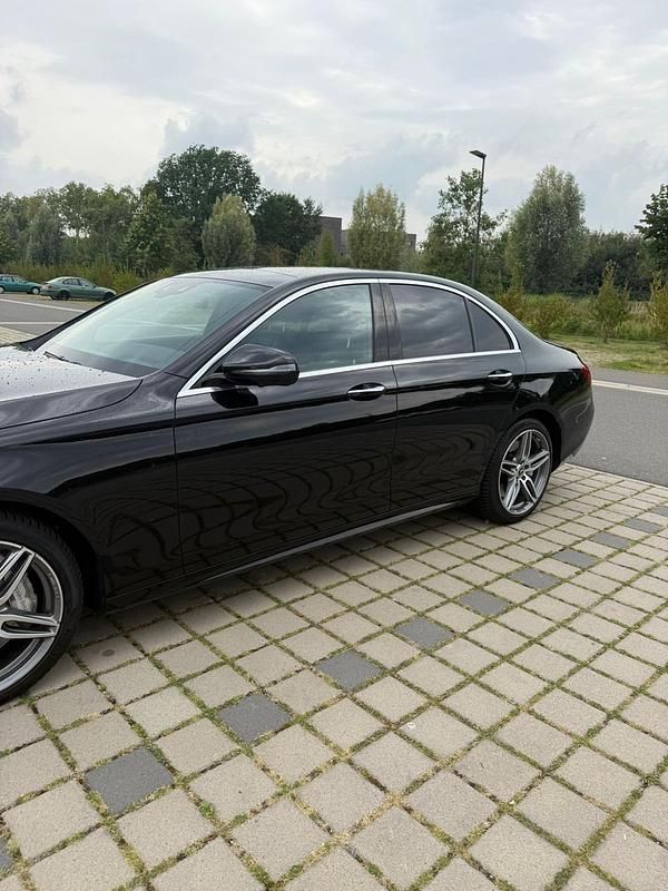 Gebraucht 2019 Mercedes E450 AMG line Limousine | 37.999 € (Teuer) - Bild 1/4