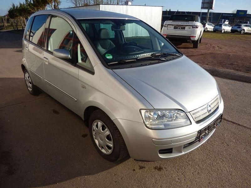 Gebraucht Fiat Idea Emotion 95 PS (69 kW) 2006 Silber Van / Kleinbus
