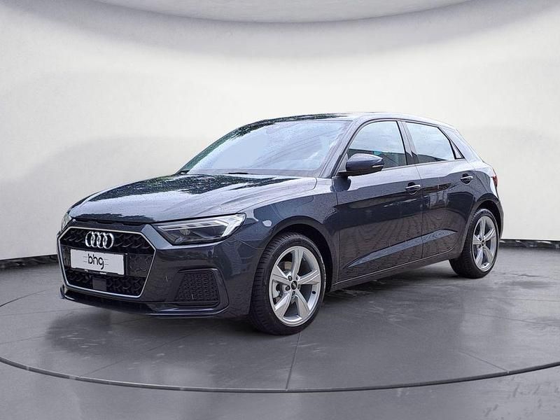 Grau Neu 2025 Audi A1 Sportback Advanced Plus Kleinwagen | 29.900 € (Guter Preis) - Bild 1/4