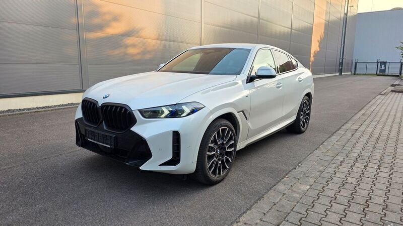Weiß Gebraucht 2025 BMW X6 Performance SUV | 92.820 € (Superpreis) - Bild 1/4