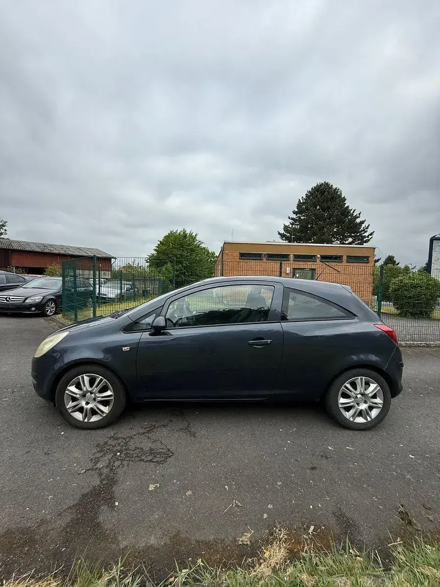 Używany Opel Corsa Edition 80 KM (58 kW) 2008 Niebieski Hatchback