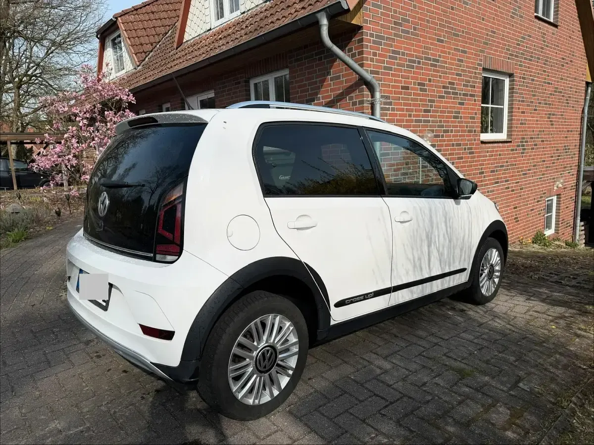 Gebraucht VW cross up! 90 PS (66 kW) 2019 Kleinwagen