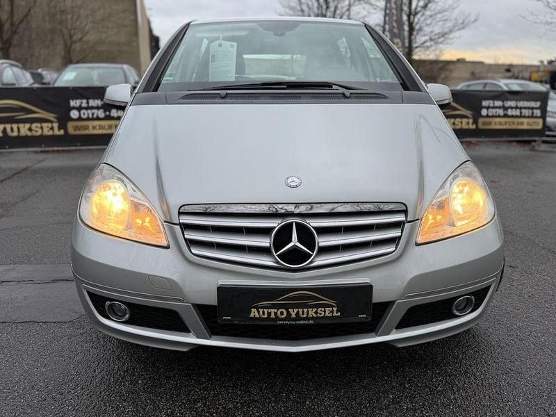Gebraucht Mercedes A160 95 PS (69 kW) 2010 Silber Limousine