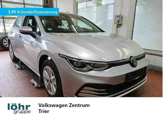 Reflexsilber metallic Gebraucht 2023 VW Golf VIII Business Limousine | 22.980 € (Fairer Preis) - Bild 1/3