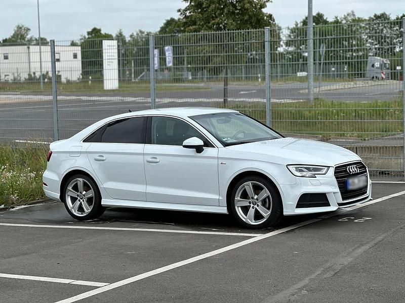 Gebraucht Audi A3 S-Line 150 PS (110 kW) 2019 Weiß Limousine