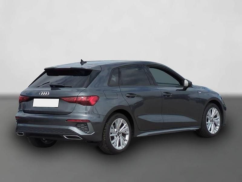 Gebraucht Audi A3 S-Line 150 PS (110 kW) 2024 Grau Limousine