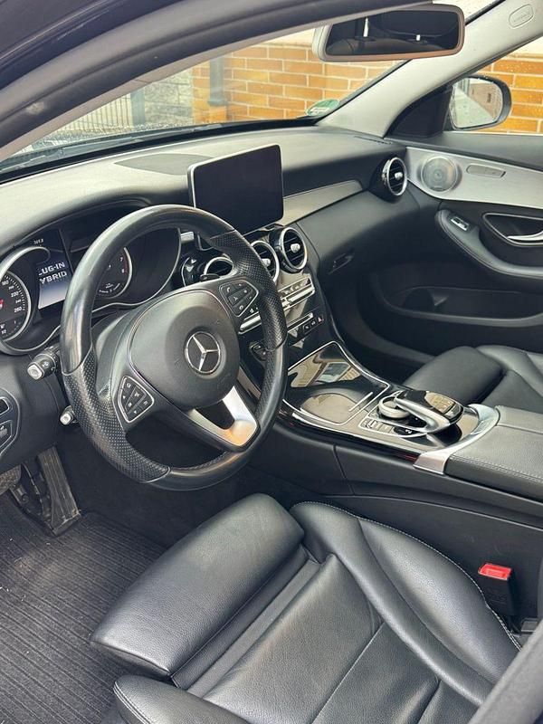 Gebraucht Mercedes C350e 296 PS (217 kW) 2016 Blau Kombi