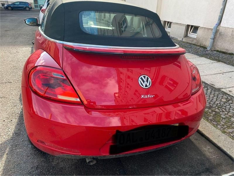Gebraucht VW Beetle 105 PS (77 kW) 2015 Rot Kleinwagen