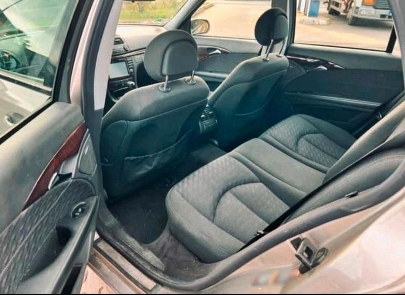 Second-hand Mercedes E240 177 CP (130 kW) 2004 Bej Break