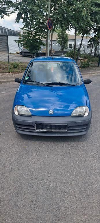 Blau Gebraucht 2001 Fiat Seicento Kleinwagen | 950 € (Fairer Preis) - Bild 1/4