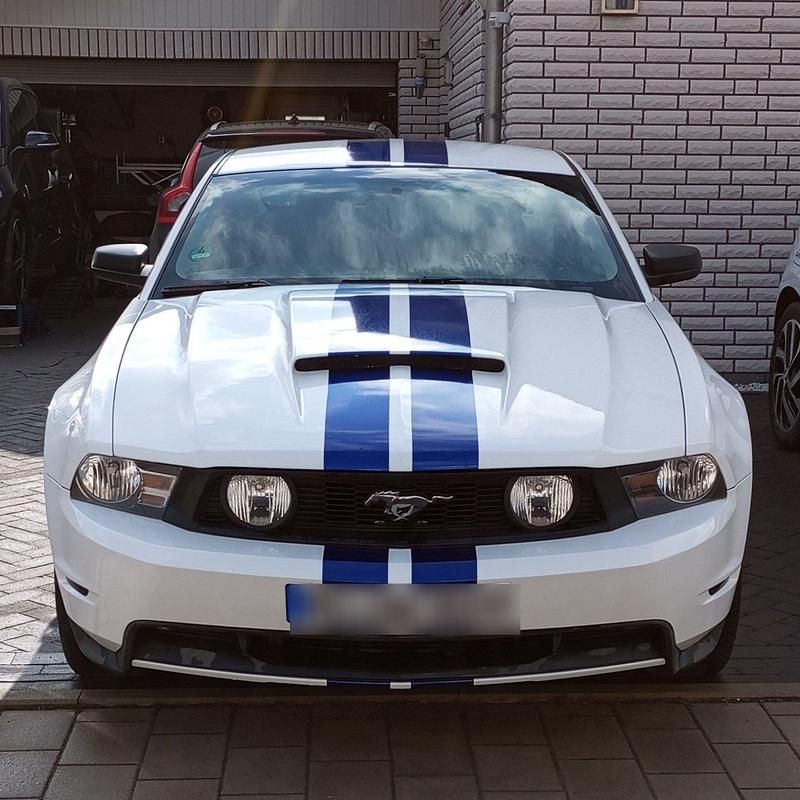 Gebraucht Ford Mustang 309 PS (227 kW) 2011 Weiß Coupé