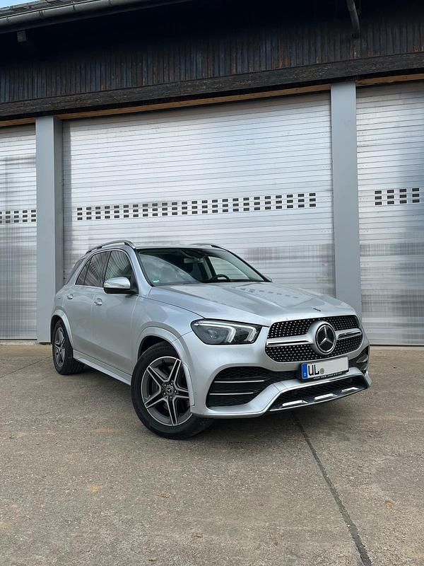 Silber Gebraucht 2020 Mercedes GLE350 AMG line SUV | 62.900 € (Superpreis) - Bild 1/4