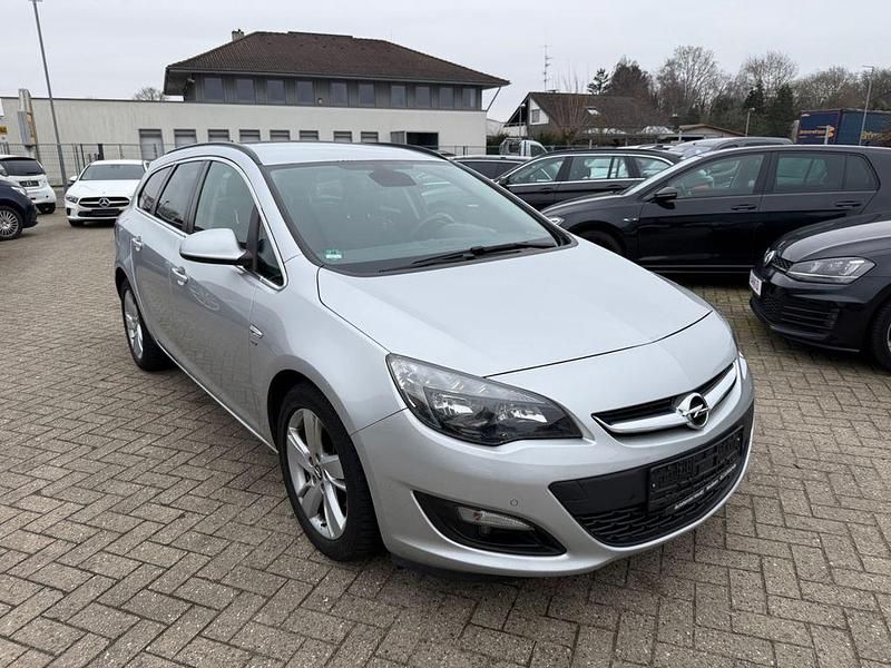 Gebraucht Opel Astra Energy 110 PS (80 kW) 2014 Silber Kombi