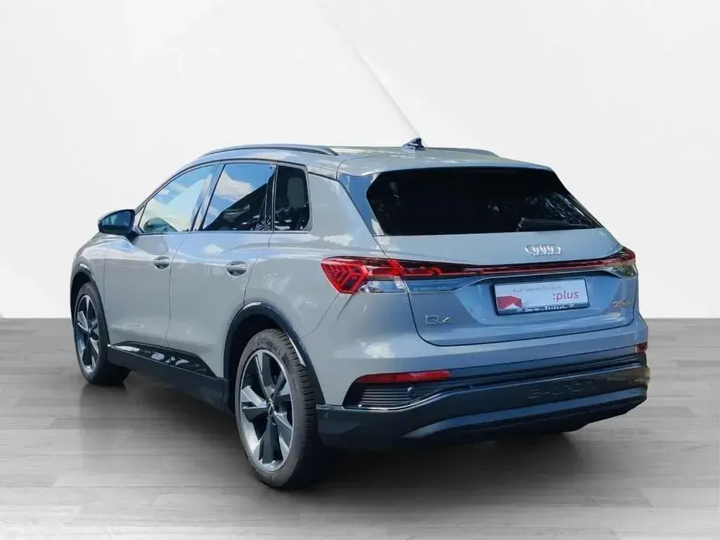 Gebraucht Audi Q4 e-tron Comfort 125 kW (170 PS) 2023 Kieselgrau SUV