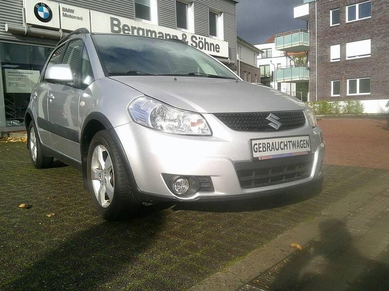 Gebraucht Suzuki SX4 120 PS (88 kW) 2010 Silber SUV