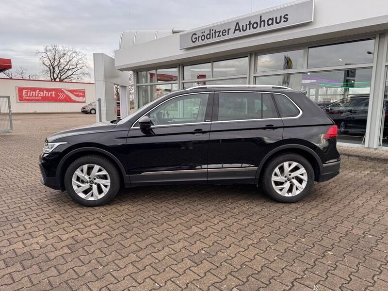 Gebraucht VW Tiguan Move 150 PS (110 kW) 2024 Schwarz SUV