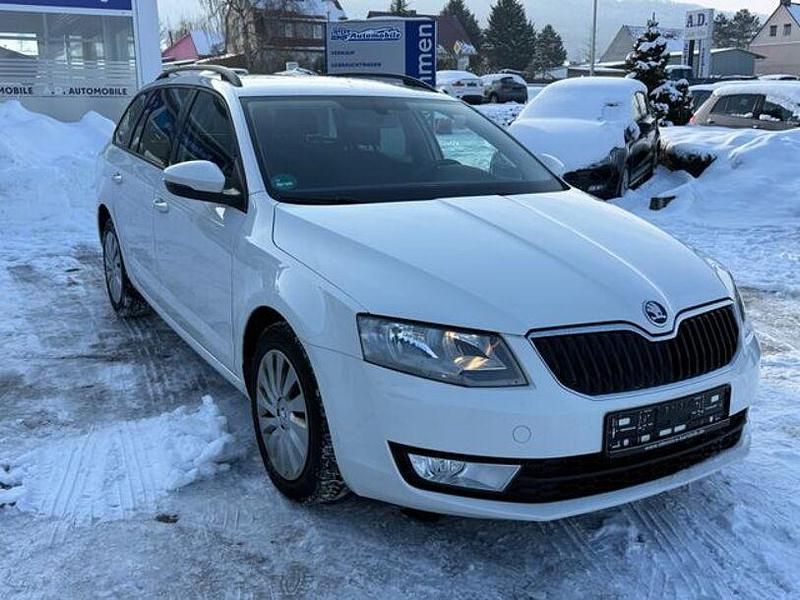 Gebraucht Skoda Octavia Ambition 105 PS (77 kW) 2014 Weiß Kombi