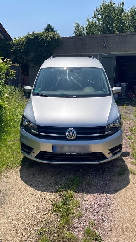 Silber Gebraucht 2018 VW Caddy Trendline Van / Kleinbus | 13.900 € (Fairer Preis) - Bild 1/4