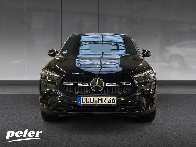 Gebraucht Mercedes GLA220 Night 190 PS (139 kW) 2026 Metalliclack kosmosschwarz SUV