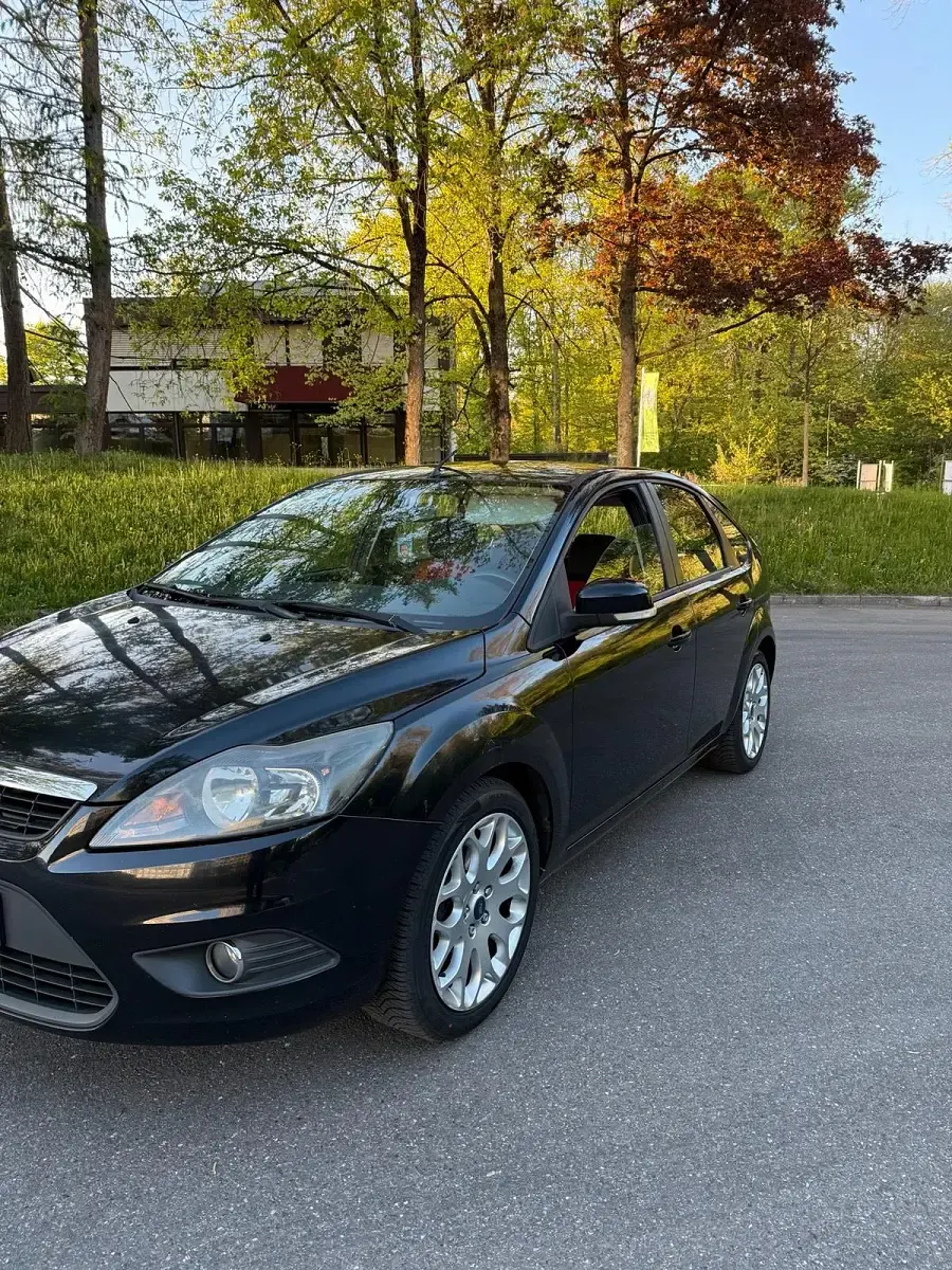 Second-hand Ford Focus 115 CP (84 kW) 2008 Negru Hatchback