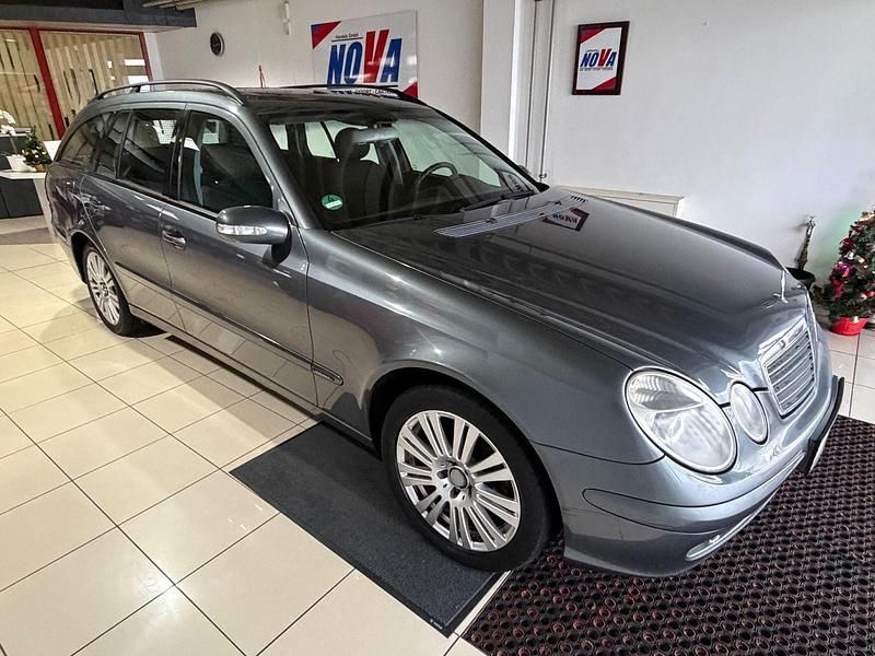 Gebraucht Mercedes E220 Classic 150 PS (110 kW) 2004 Grau Kombi