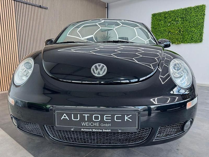 Gebraucht VW New Beetle Cabriolet 102 PS (75 kW) 2009 Schwarz Cabrio
