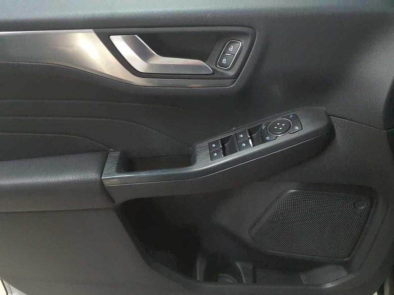 Gebraucht Ford Kuga Titanium 150 PS (110 kW) 2022 Mineralsilber metallic SUV