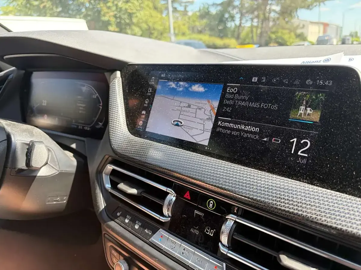 Gebraucht BMW 118 M Sport 136 PS (100 kW) 2023 Weiß Limousine