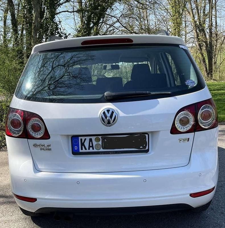 Weiß Gebraucht 2009 VW Golf VI Comfortline Limousine | 2.700 € (Guter Preis) - Bild 1/4