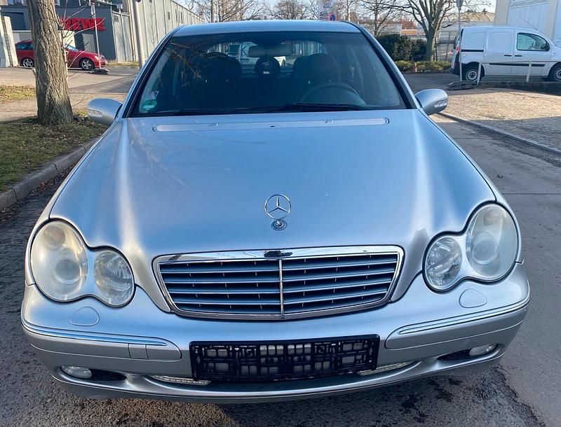 Gebraucht Mercedes C180 Elegance 143 PS (105 kW) 2004 Silber Limousine