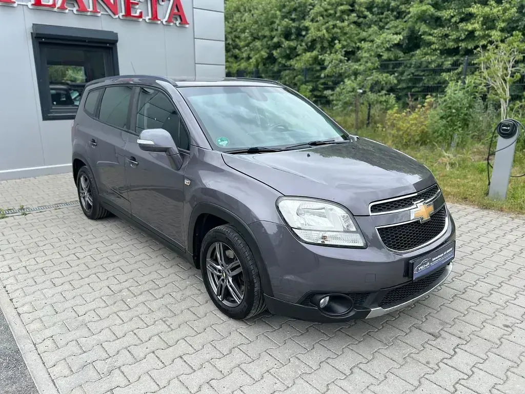Gebraucht Chevrolet Orlando LT 141 PS (103 kW) 2012 Grau Van / Kleinbus