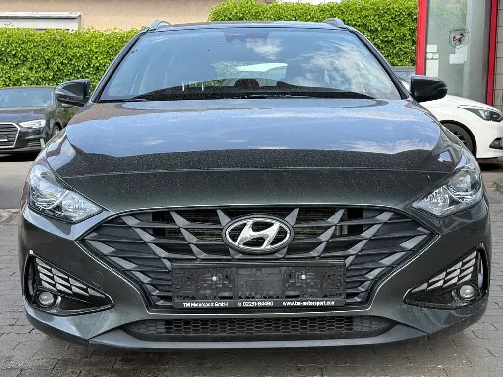 Gebraucht Hyundai i30 Style 116 PS (85 kW) 2021 Grau Kombi