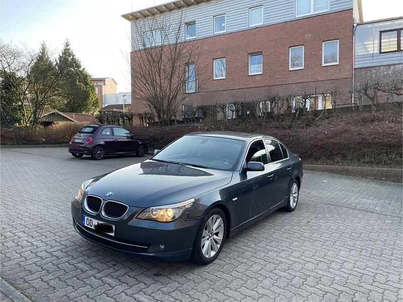 Gebraucht BMW 520 177 PS (130 kW) 2008 Grau Limousine