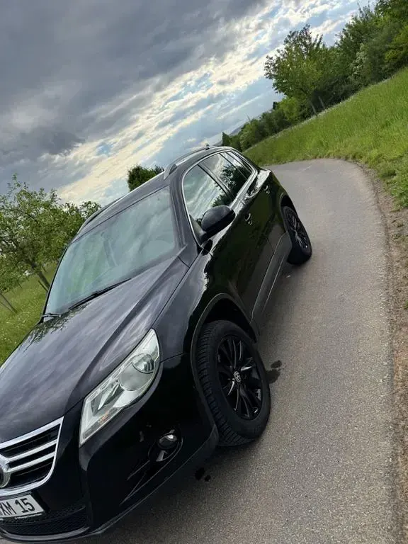 Gebraucht VW Tiguan 140 PS (102 kW) 2009 Schwarz SUV
