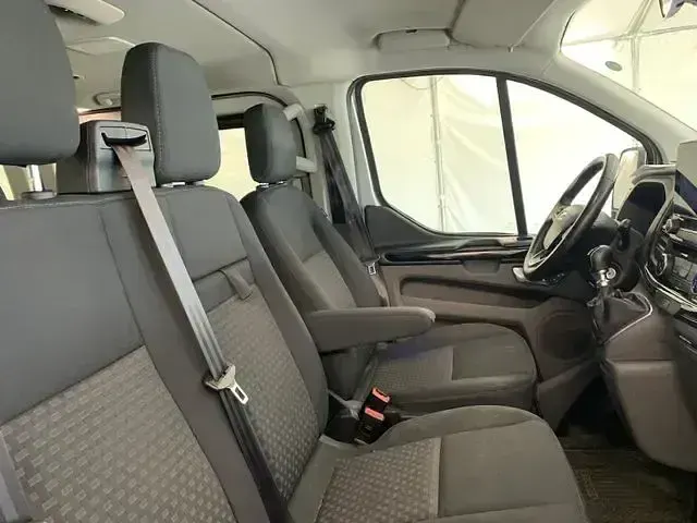 Gebraucht Ford Tourneo Custom 2019 Silber Van
