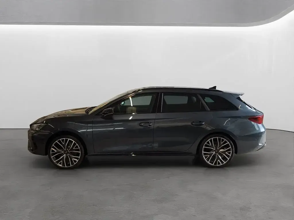 Neu Cupra Leon VZ 272 PS (200 kW) 2025 Grau Limousine